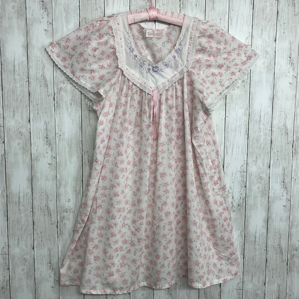 Vandemere Vintage Pink Floral Sleepwear Nightie Nightgown Dress Mumu House